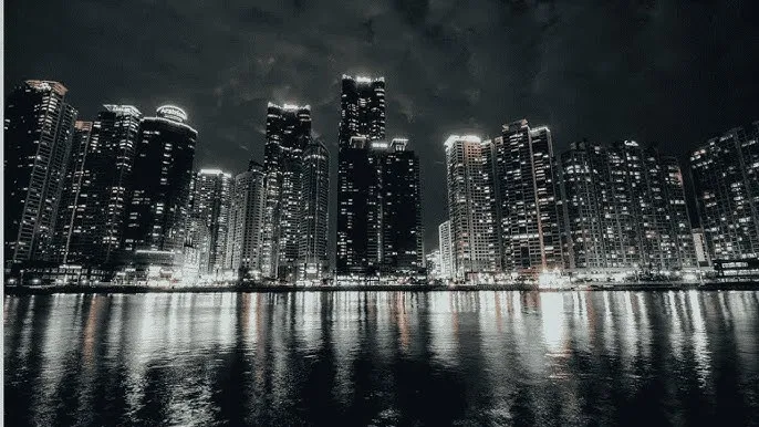 吴积逊 - 城市之光：霓虹背后的人间烟火